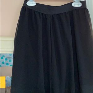 Long maxi skirt with pulled in waist